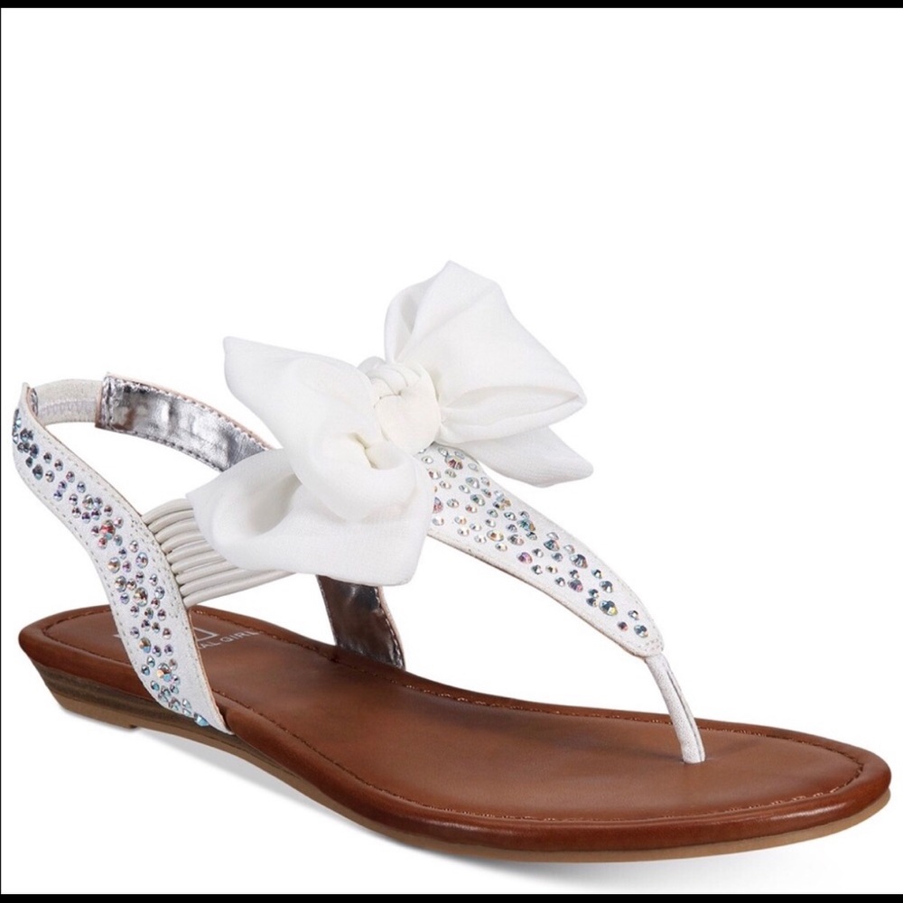 Material Girl swan flat sandal